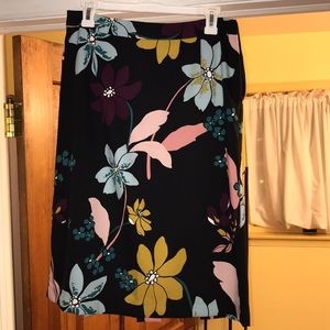 Super cute tight, pencil skirt